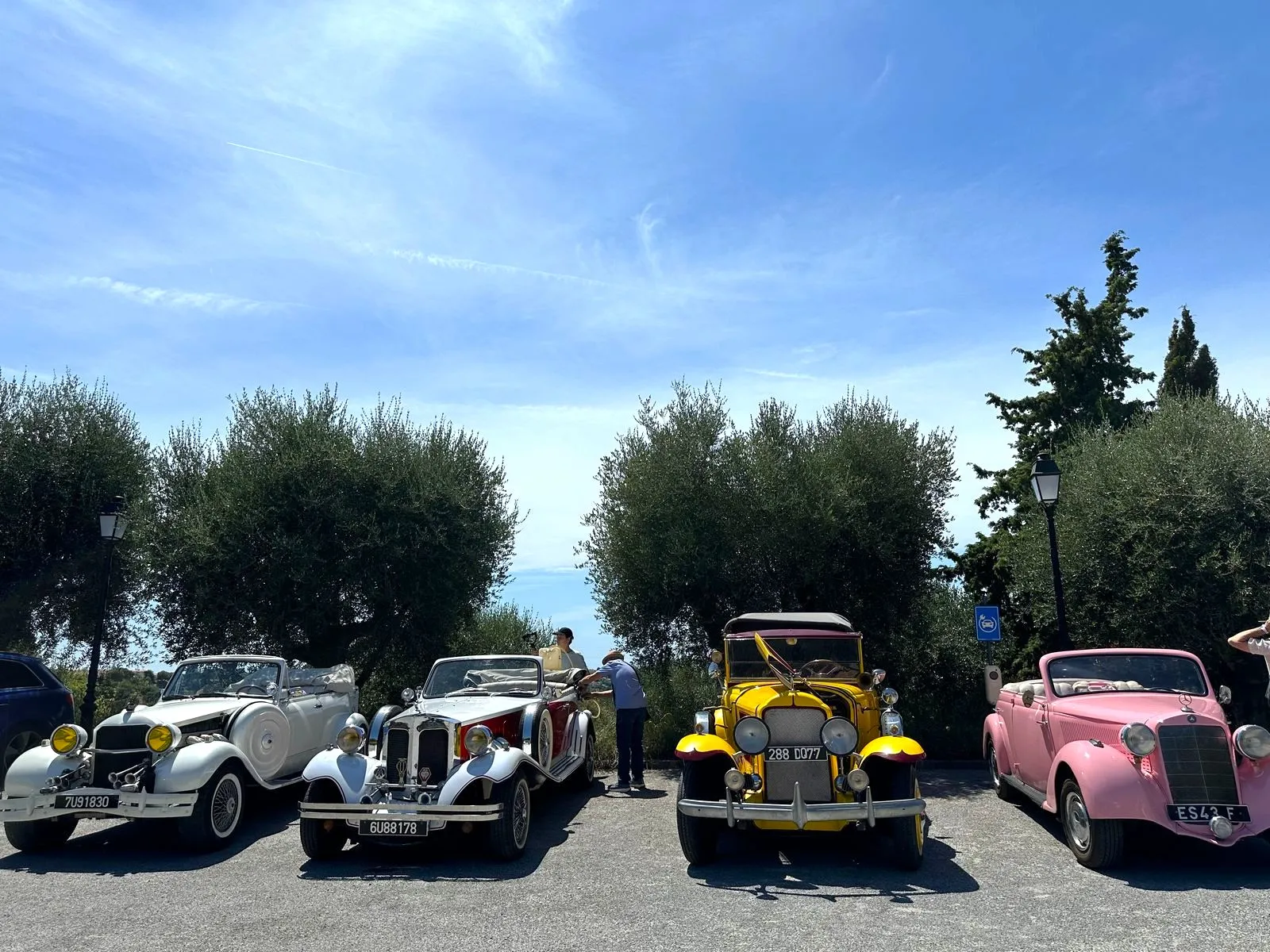 Mieten Sie Oldtimer in Nizza, Monaco - Retro Auto Style
